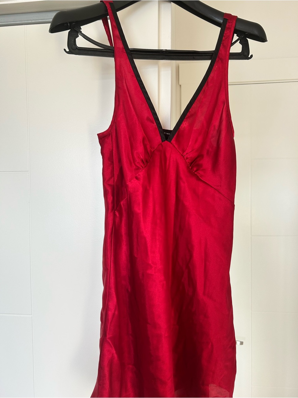 Jones New York Red Satin V-Neck Slip